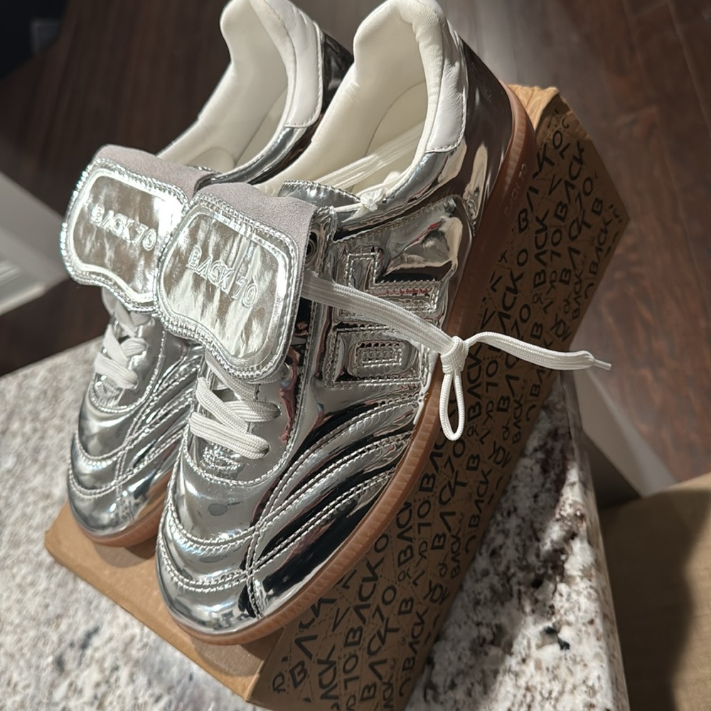 Backyard Women's Silver Sneakers - Picture 7 of 11